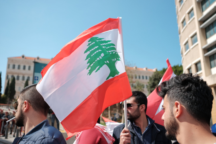 Liban : face à la révolte, le Premier ministre présente sa démission