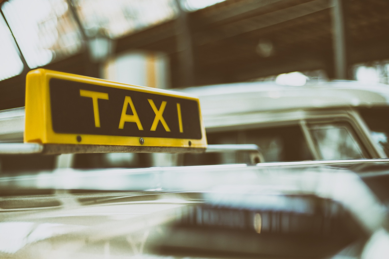 UberPop : Uber France doit payer 182.000 euros de dommages aux taxis