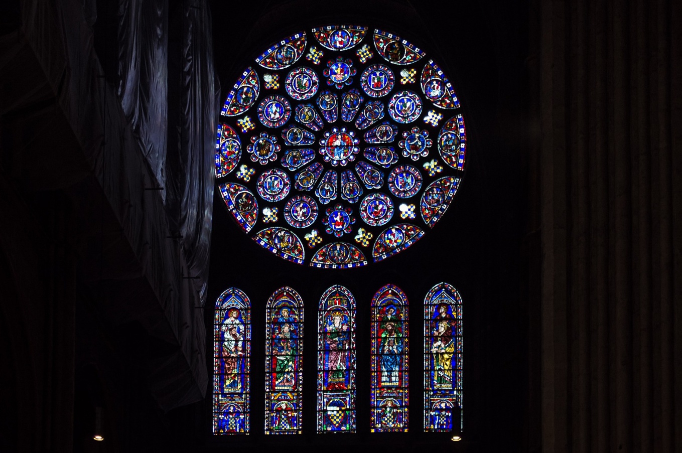 La Cathédrale de Chartres prête une partie de son trésor pour une exposition