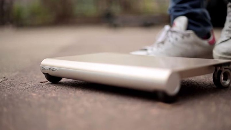 « WalkCar », la tablette roulante