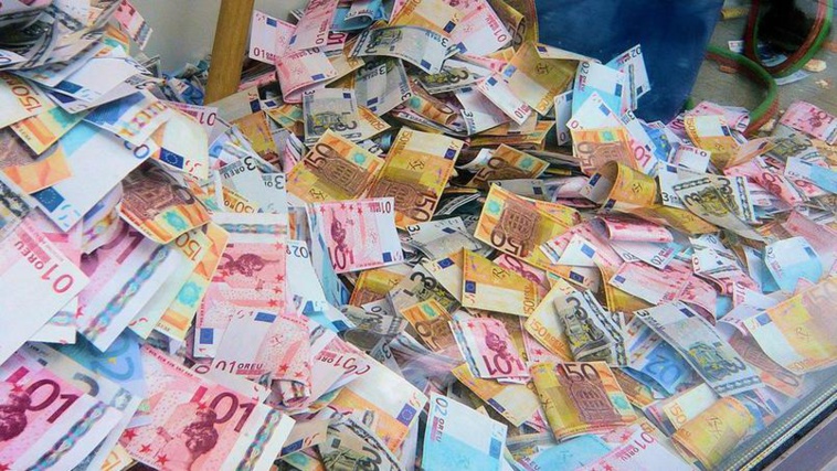 Notes de frais : des millions d'euros jamais réclamés