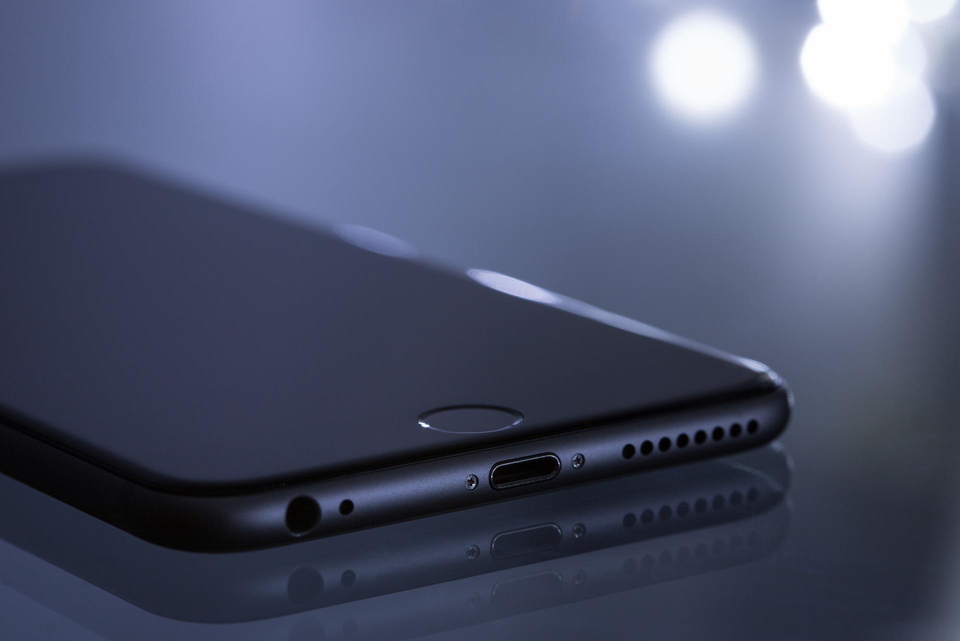 Les iPhone d'Apple contraints de passer à l’USB-C dès l’an prochain ?