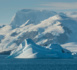 Antarctique : un iceberg géant se détache de sa barrière de glace