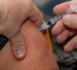 Covid-19 : le vaccin anti-Omicron disponible à l’automne 2022