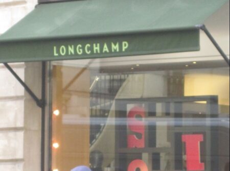 Longchamp plaît aussi aux hommes