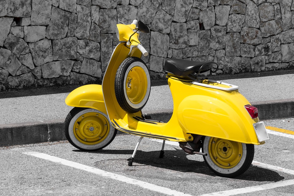 Piaggio présente une Vespa électrique