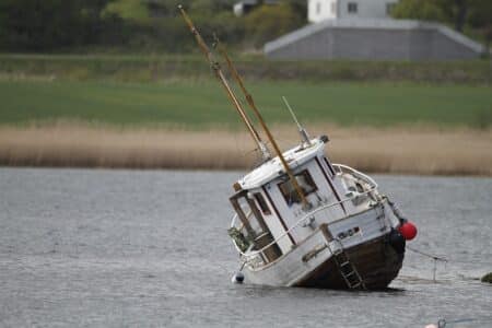 En Bretagne, des marins solidaires des naufragés en Méditerranée