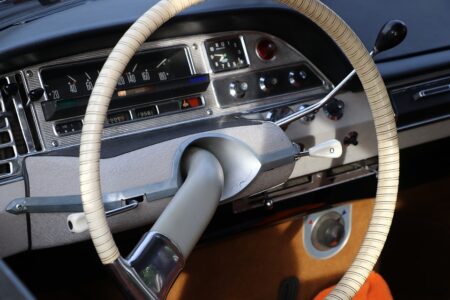 PSA présente sa première voiture connectée, une première européenne