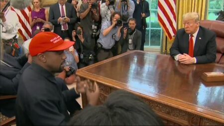 Kanye West et Donald Trump, instant lunaire à la Maison Blanche