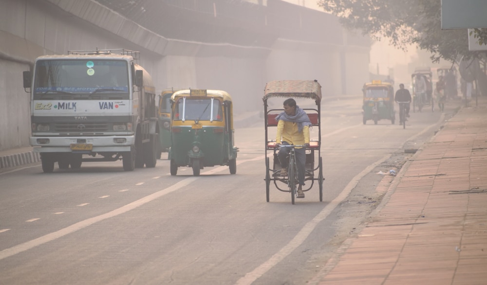 Inde : un nuage de pollution asphyxiante paralyse New Delhi