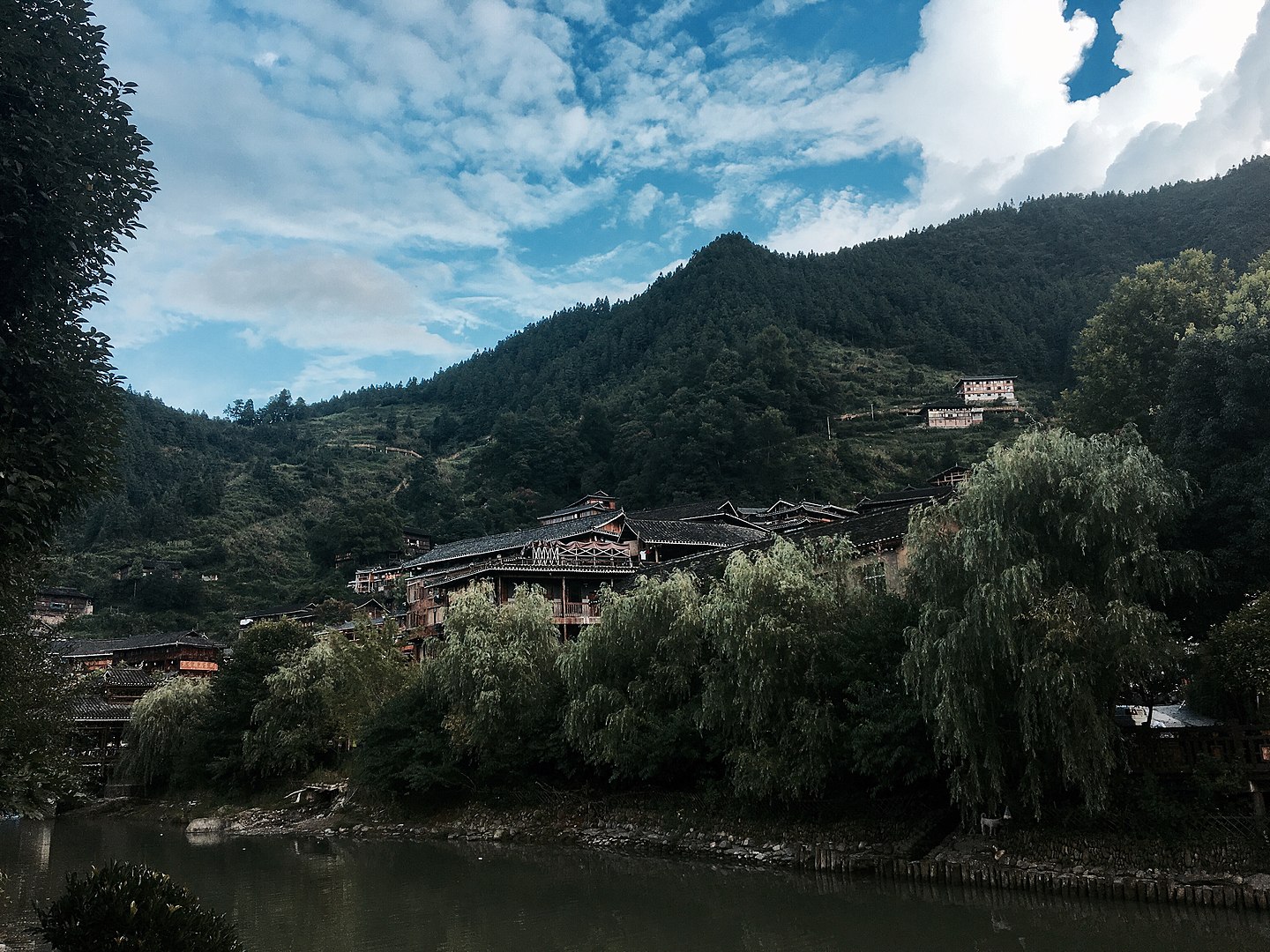 Ouïghours : 380 centres de détention présumés au Xinjiang