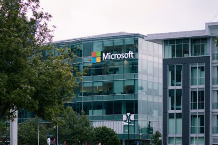 Microsoft laisse ses employés passer en télétravail total