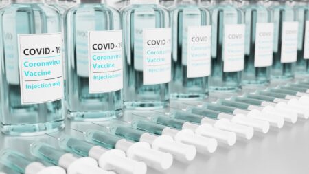 Le vaccin à ARN messager contre le Covid-19 de Sanofi reporté une nouvelle fois