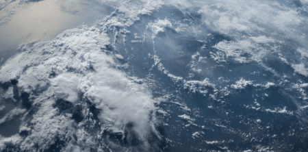 Thomas Pesquet et son collègue Shane Kimbrough préparent leur sortie spatiale