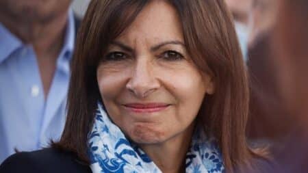 Anne Hidalgo pour une nette baisse des prix des carburants