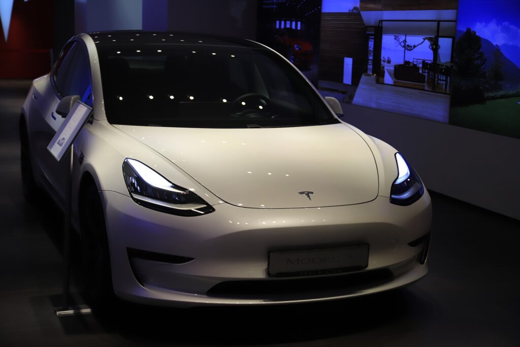 Tesla : les jeux vidéo en roulant, c’est fini !