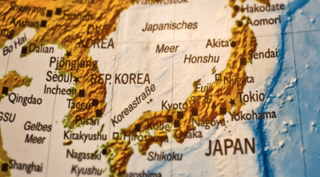 Pendant ce temps, la Corée du Nord poursuit ses tests balistiques