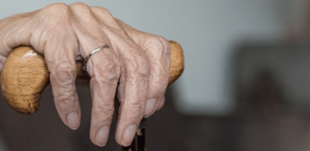 Xavier Bertrand défend son bilan d’ancien ministre en charge de la vieillesse