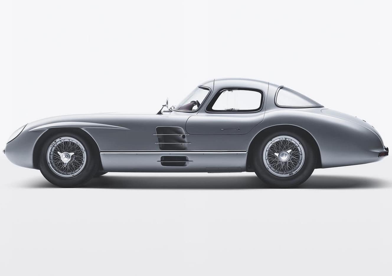 Une Mercedes de 1955 adjugée 135 millions d'euros aux enchères