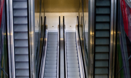 A Charles de Gaulle, un avion sur dix annulé pour cause de grève des pompiers