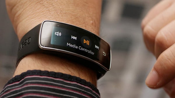 Samsung développe un smartphone à porter au poignet