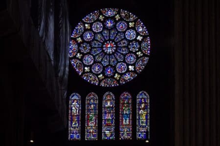 La Cathédrale de Chartres prête une partie de son trésor pour une exposition