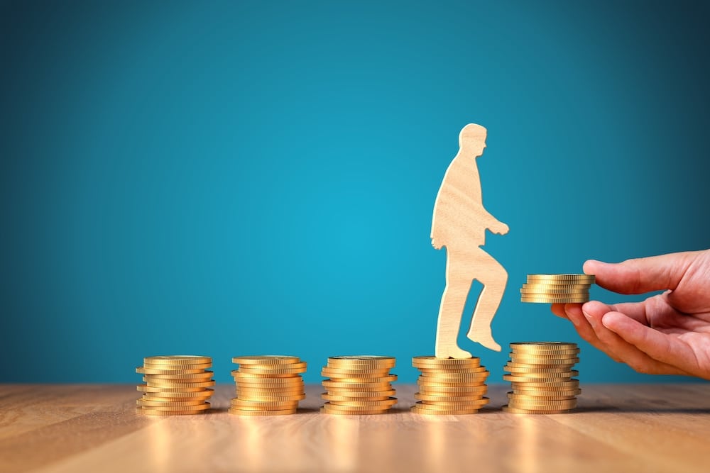 Augmentation salariale : la chasse aux profils qualifiés dans les secteurs spécialisés