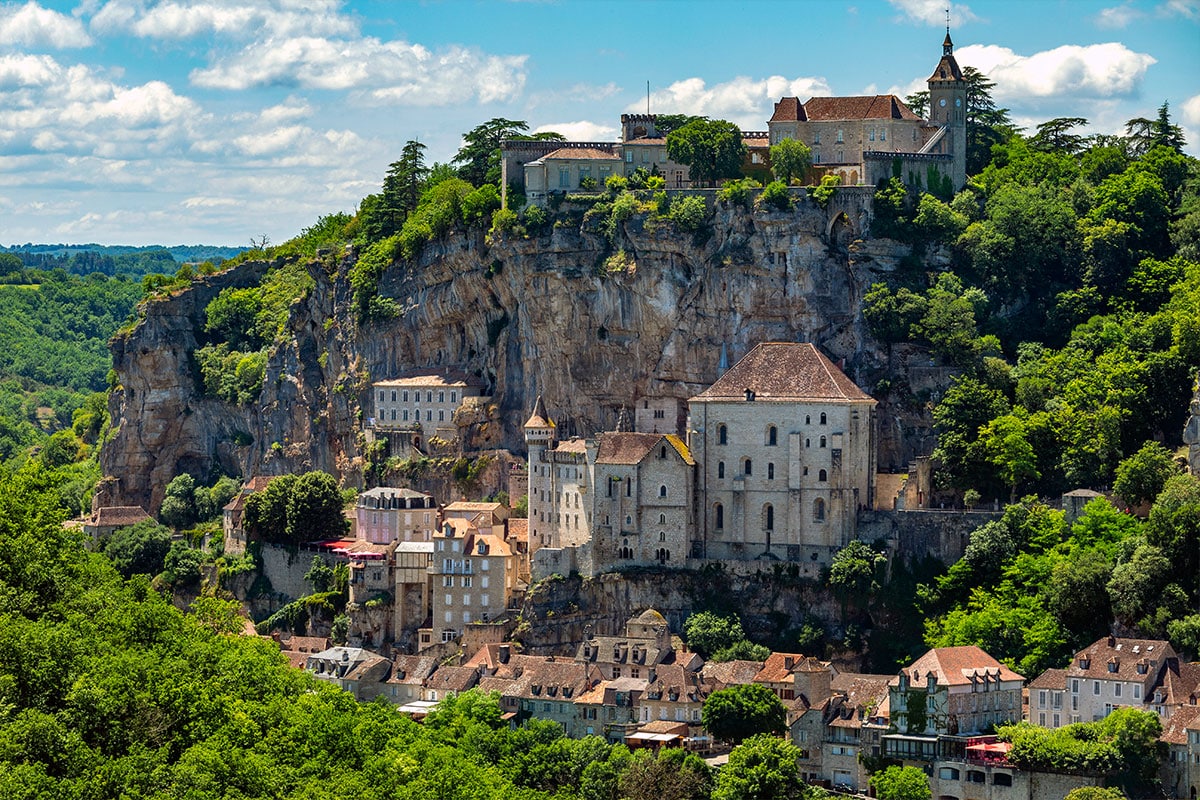 Decouvrez Les Plus Beaux Villages Medievaux De France Pour Un Voyage Hors Du Temps