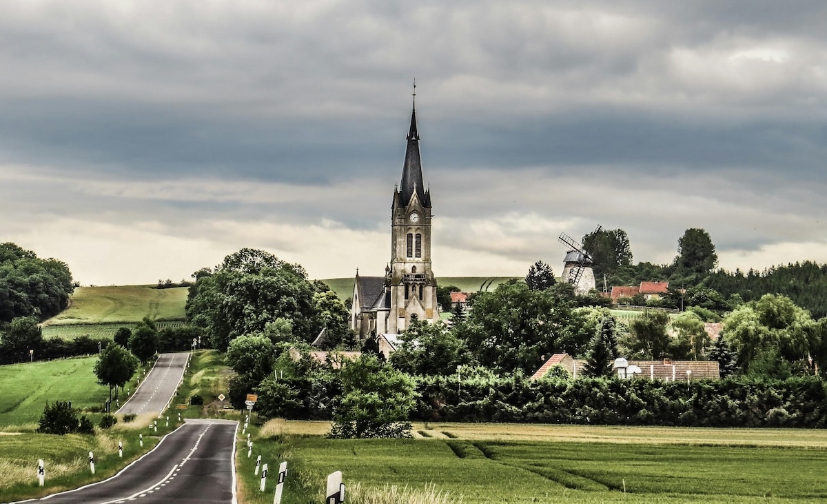 bistro, village, proposition de loi, Kasbarian, licence IV, alcool, dérogation