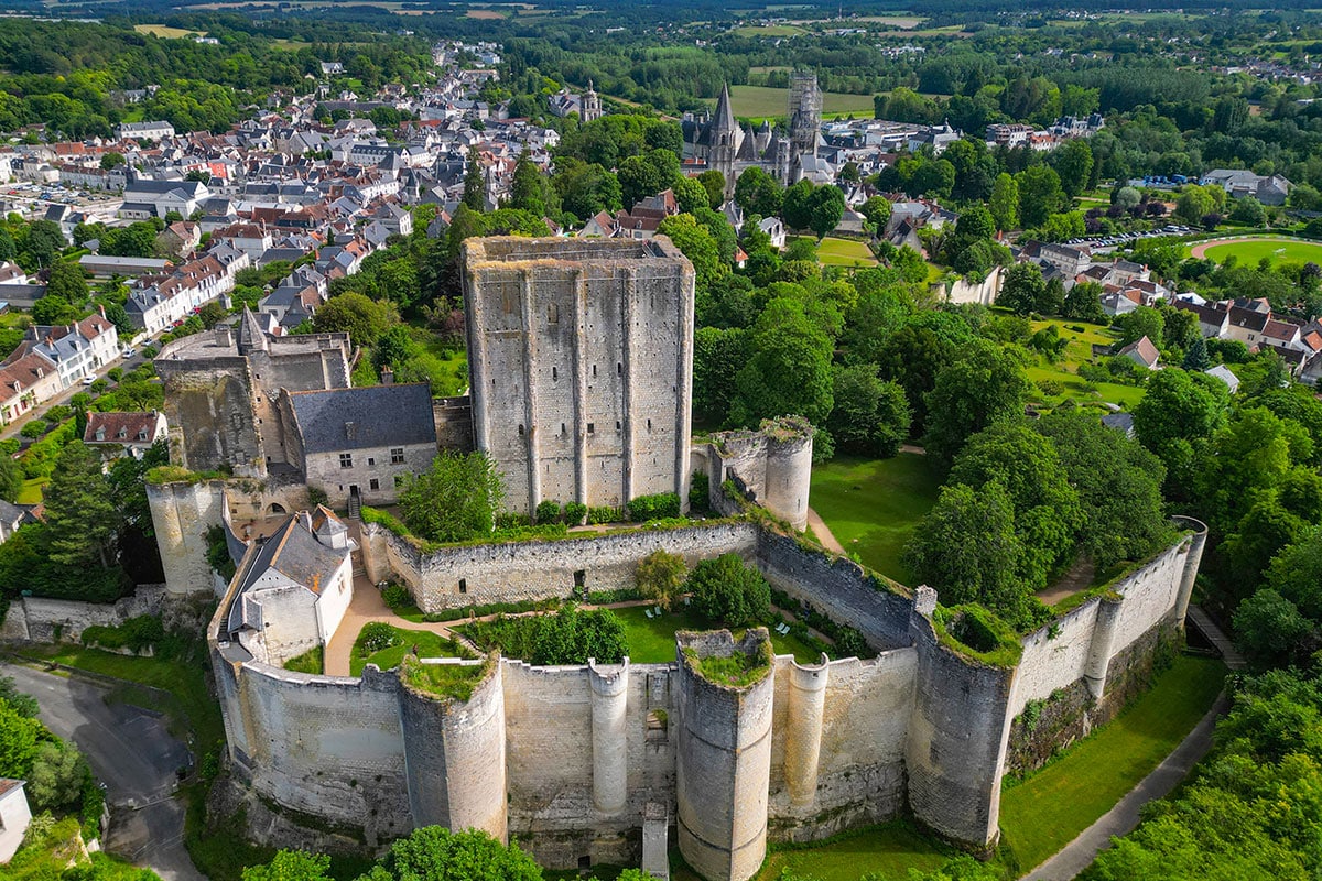 Découverte de la cité médiévale de Loches : un bijou historique et naturel