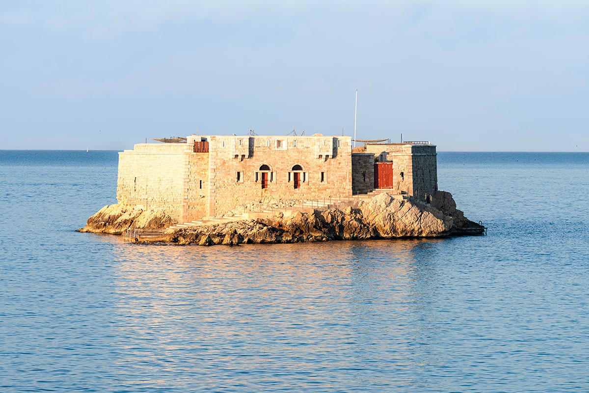 L'île Degaby : un havre sensoriel au large de Marseille