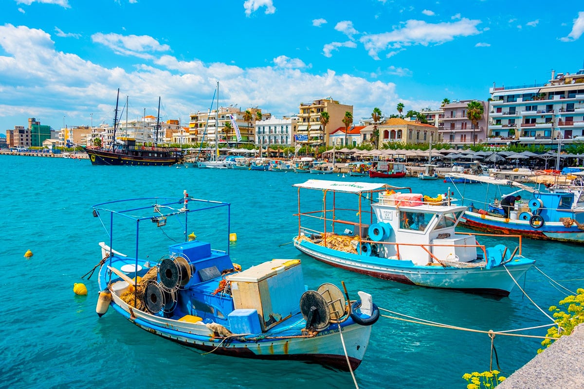 L'essor des destinations méditerranéennes alternatives pour les voyageurs français