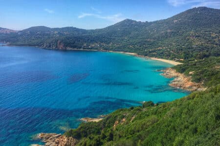 La Corse : entre merveilles naturelles et récits passionnants