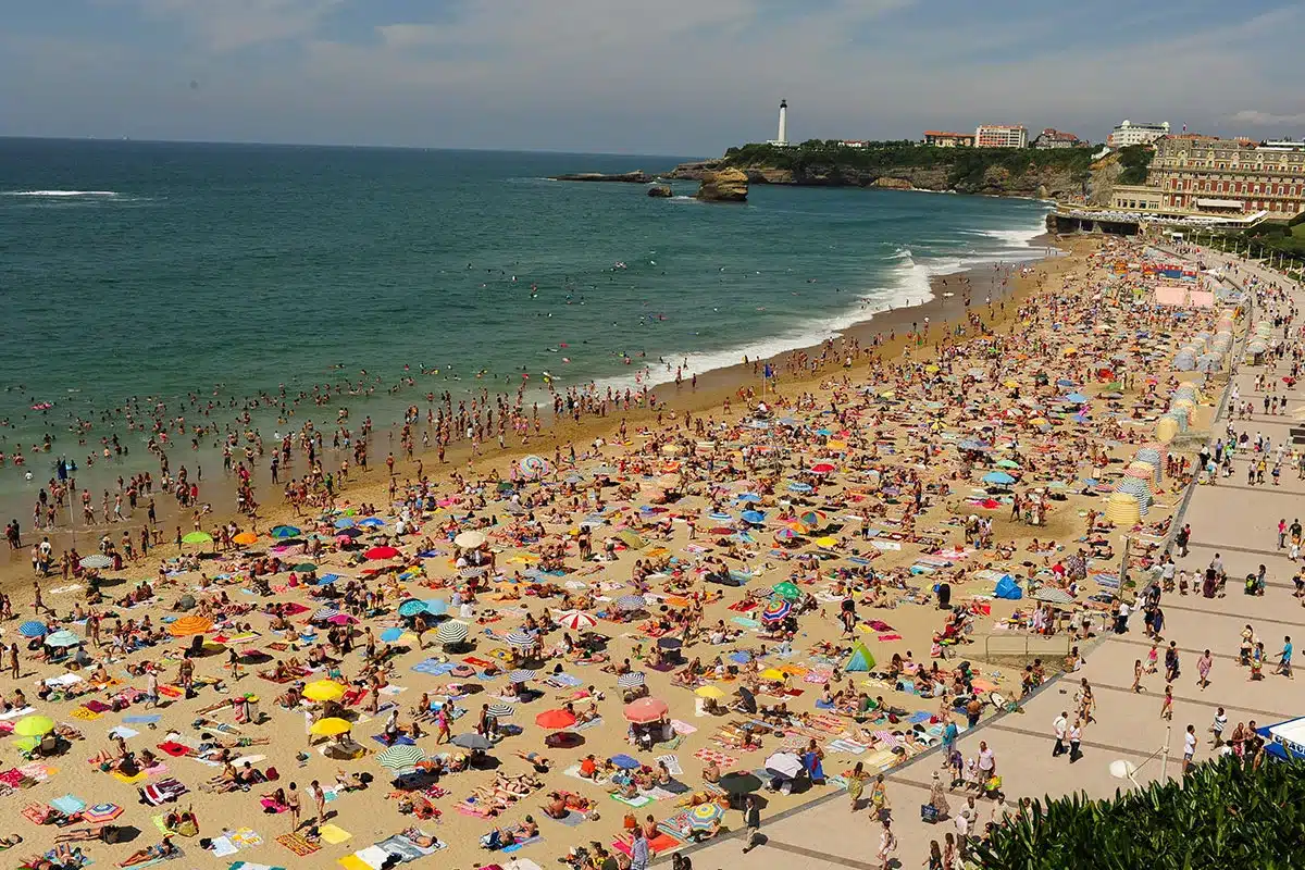 Les plages méditerranéennes : rêve et surpopulation