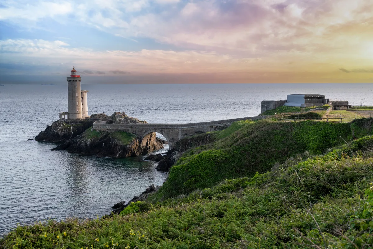 Découvrez Saint-Méloir-des-Ondes : Un coin de tranquillité en Bretagne