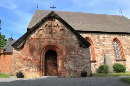 Découvrez Collonges-la-Rouge : un joyau médiéval en Corrèze