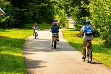 Explore la Costa Brava à vélo : une aventure entre mer et montagne