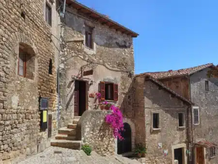 Découvrez Lagrasse : un joyau caché de l'Aude