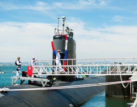 Le sous-marin Perle tire sa révérence après 33 ans de service : fin d'une époque pour la Marine nationale