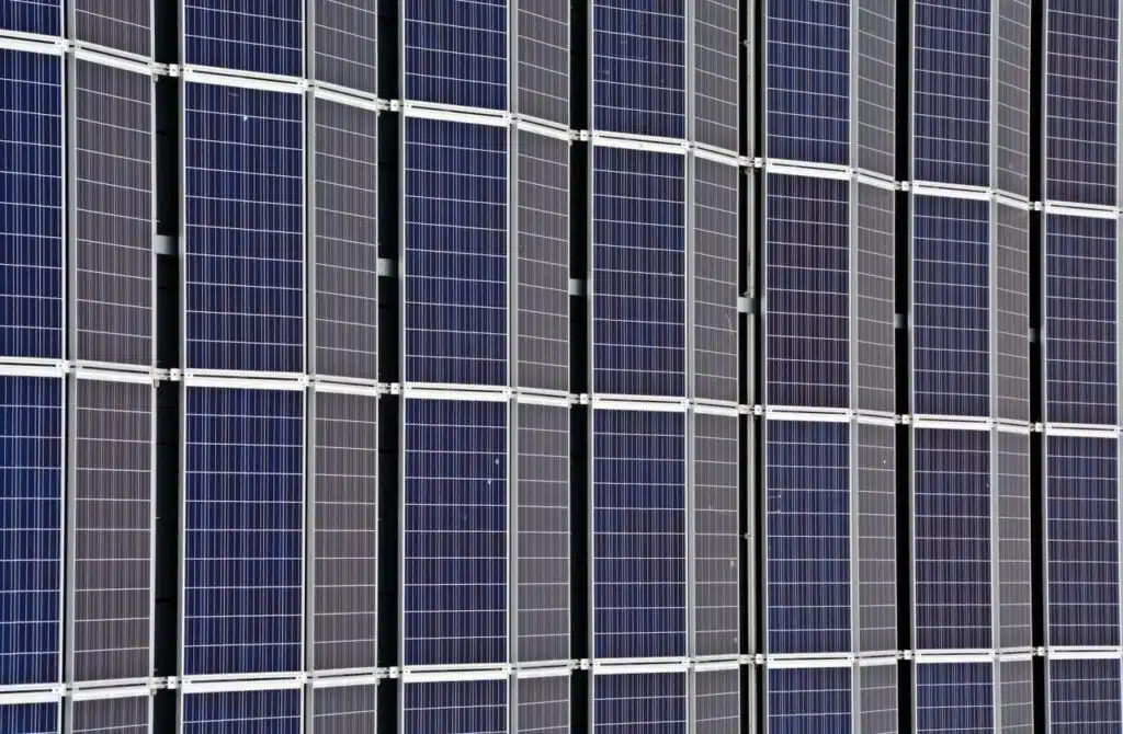 Énergie solaire : 3 térawatts de capacité, mais Pékin tire les ficelles