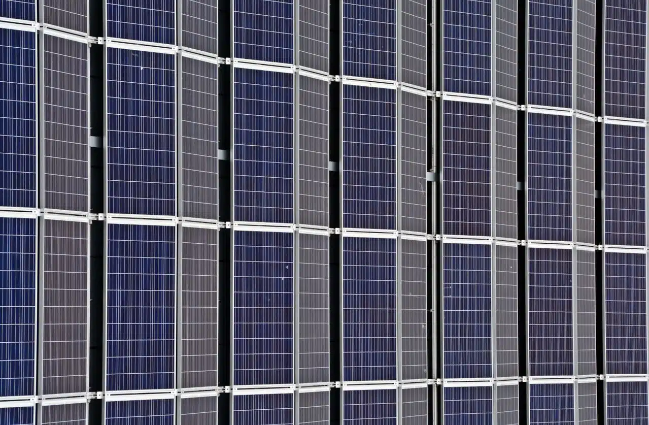 Énergie solaire : 3 térawatts de capacité, mais Pékin tire les ficelles