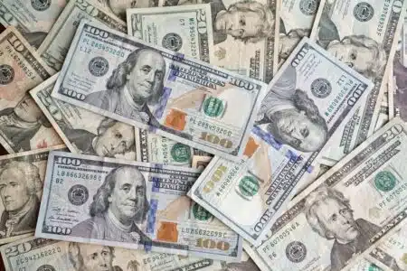Comment la société fintech A7 parvient-elle à transférer des fonds malgré les sanctions