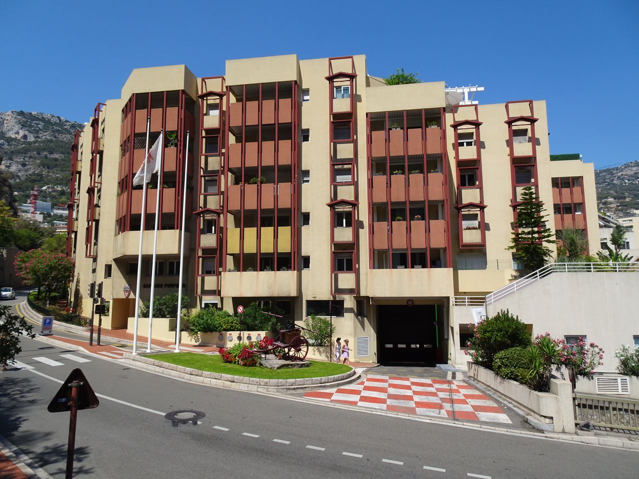hlm-le-gouvernement-privilegie-le-logement-intermediaire-2-millions-de-menages-en-attente