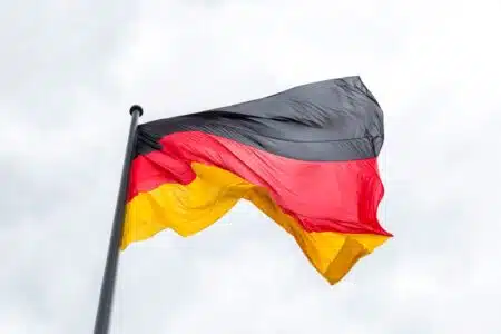 Élections en Allemagne : la CDU prend du retard face aux extrêmes