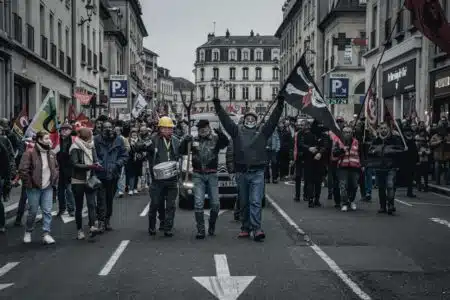 greve-du-5-novembre-le-grand-mensonge-des-lyceens-casseurs
